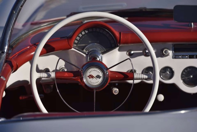 72 года Chevrolet Corvette. Немного красивых фото.