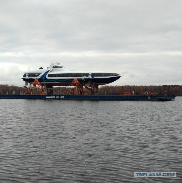 В Ярославской области спустили на воду первое судно на подводных крыльях «Комета 120 М»
