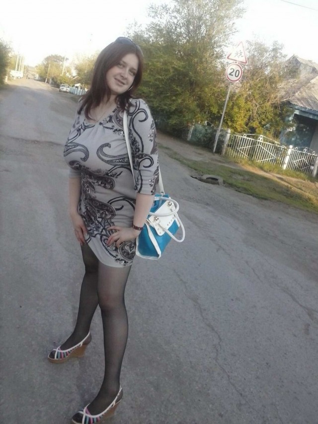 Тети позируют