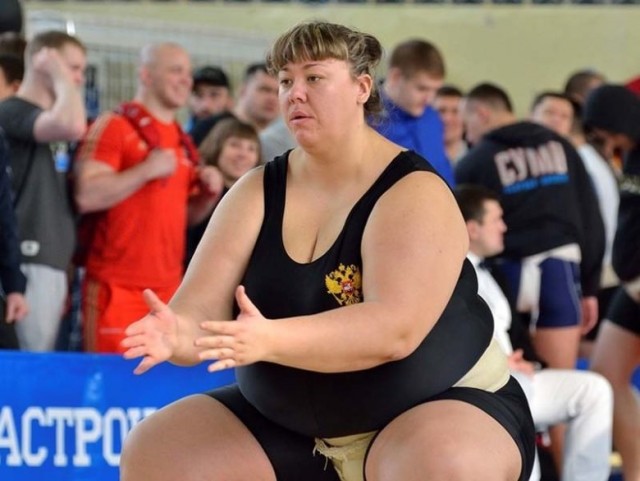 Девушки на спорте и около него!