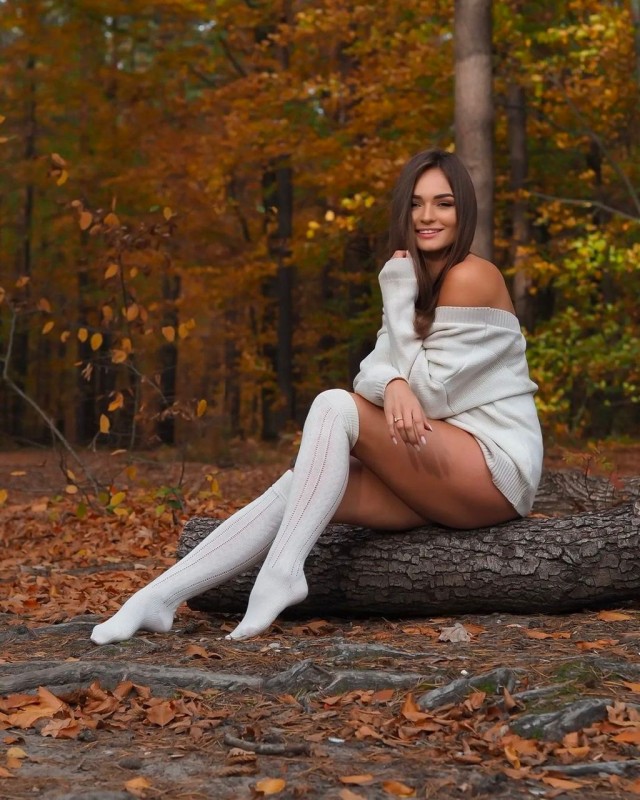 Прекрасная половина человечества (Vol.200) Девичьи ножки