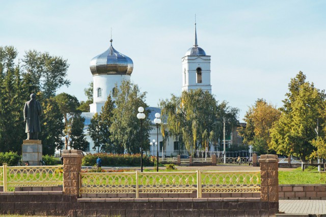 Памятники Ленину