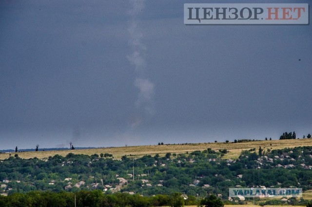 Первое видео с места падения Боинга MH17