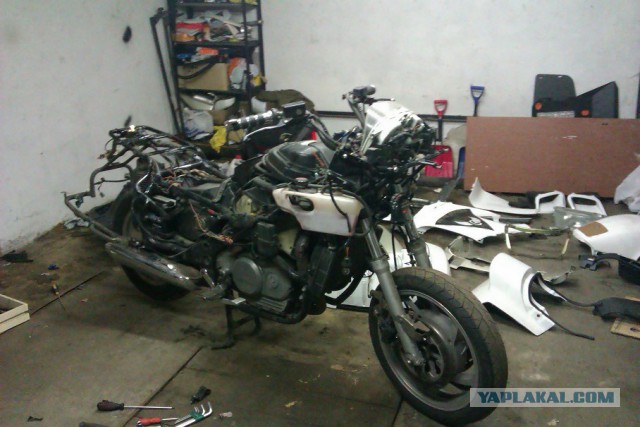 Любитель нерабочей мототехники. GSX-R 400