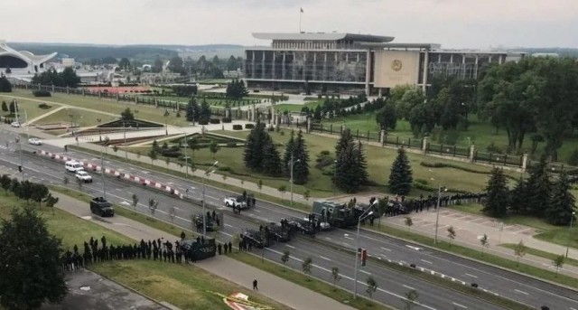 Срочная эвакуация Лукашенко из Дворца Независимости