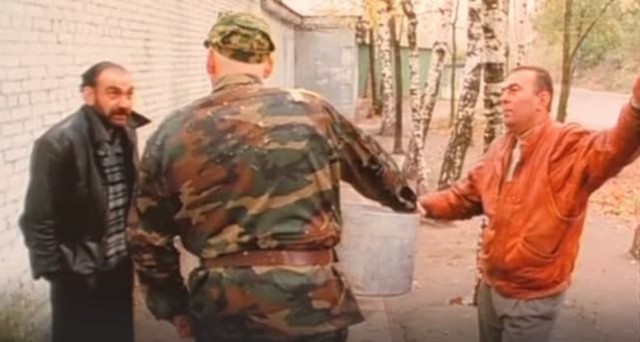 Двое мужчин проникли на территорию воинской части в Новороссийске, один застрелен