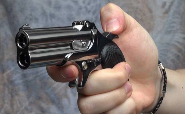 Beretta 21A - кому понадобился пистолет с заряжанием как у ружья?