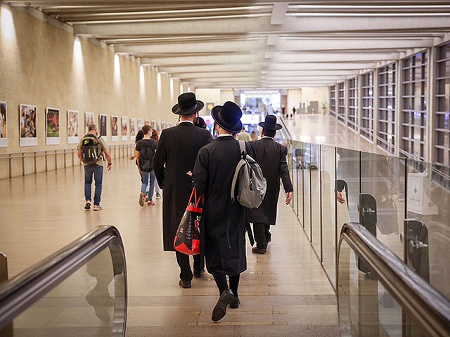 В аэропорту "Бен-Гурион" задержаны восемь хасидов-дезертиров