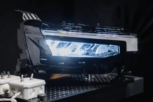 Началось серийное производство светотехники для Lada Azimut