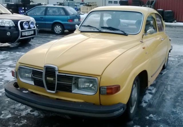 Старенький SAAB