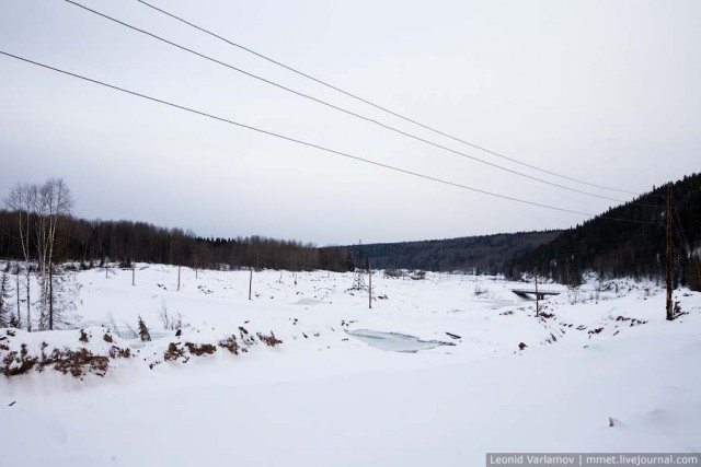 Полно алмазов пламенных на Урале заснеженном
