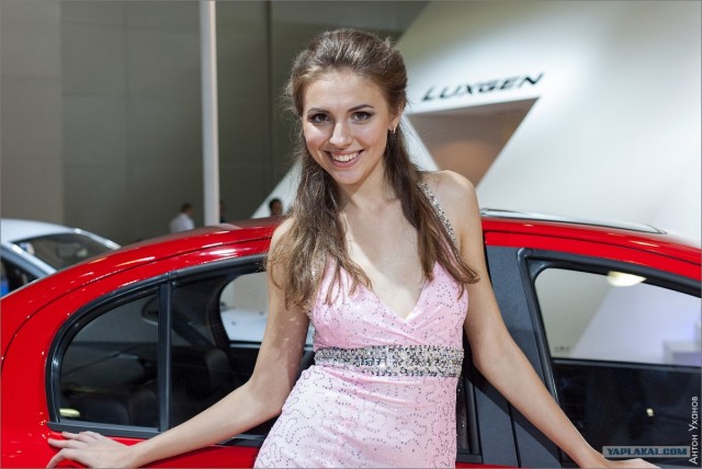 Девушки на ММАС 2012