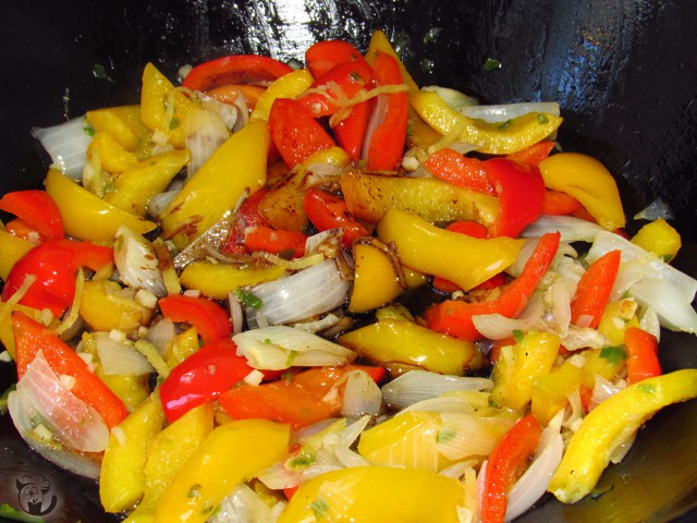 Баклажаны с овощами по-китайски