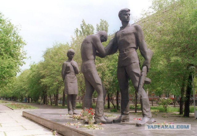 Памятники, которые иначе воспринимаются народом