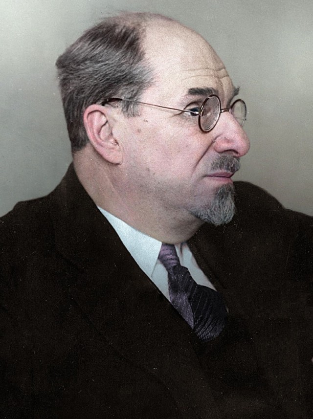 Приварить петли для замка