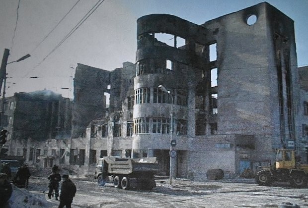 25 лет назад в России в страшном пожаре заживо сгорели 57 сотрудников МВД. Почему виновных не смогли найти?