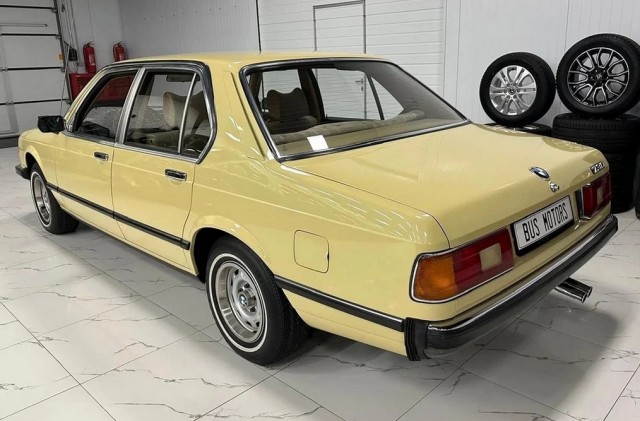 В Россию из Германии ввезли BMW 7-Series 1977 года выпуска с пробегом в 45 тысяч километров