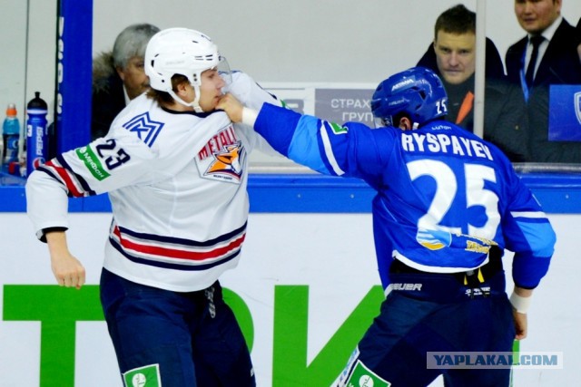 "Хоккеист" Рыспаев срывает матч
