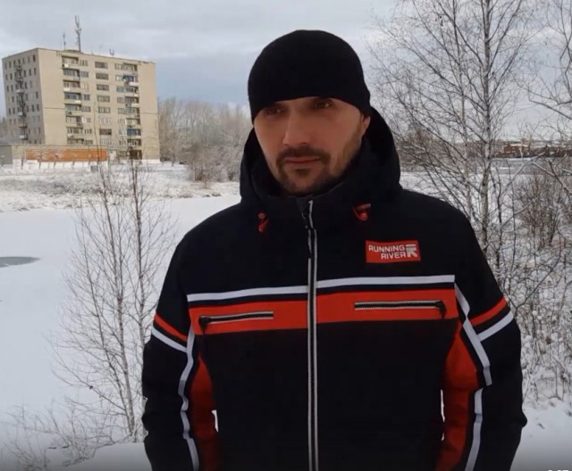 В Краснотурьинске случайный прохожий спас школьника, который провалился под лед