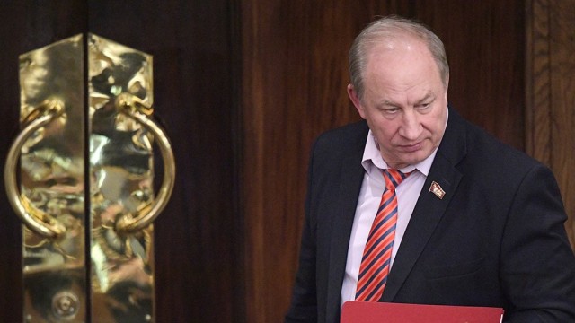 Рашкин попросил правительство РФ заставить Саратовскую область принять купленного им лося взамен убитого