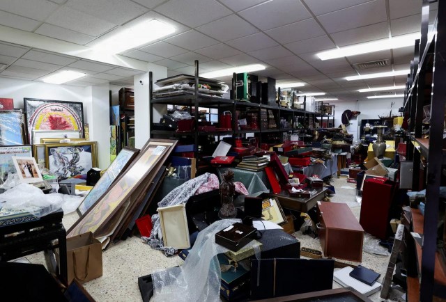 Башар Асад при бегстве в Россию взял с собой четыре самолета денег и ценных вещей