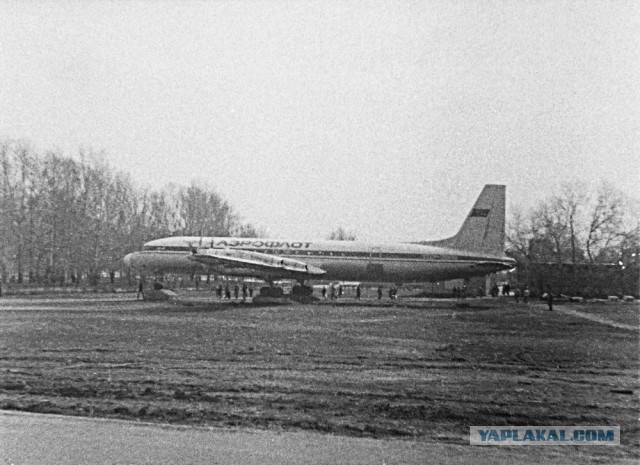 Дарите детям самолёты!