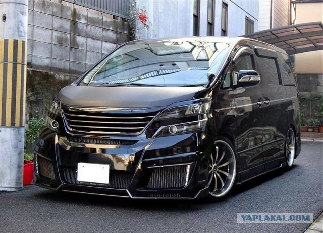 «Ларгусы по-американски»: большие минивэны, которых нет на российском рынке