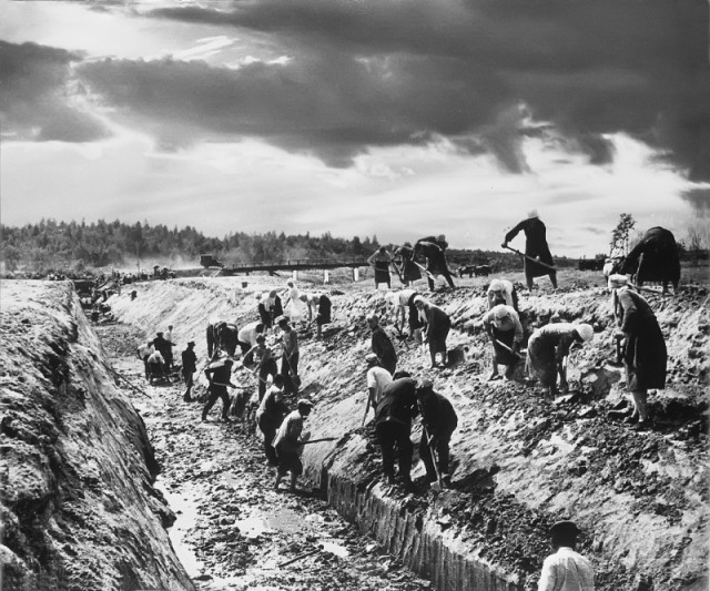 Сухие факты и говорящие фотографии