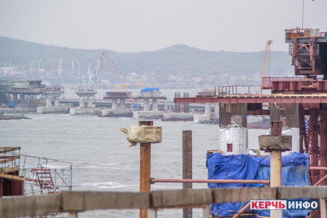 "Крымский мост" откроют для движения автомобильного транспорта - 9 мая
