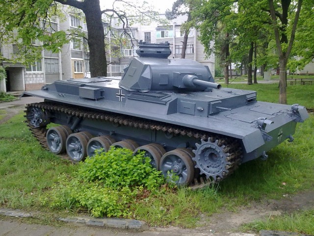 Танк F2 (T-IV) из старых тракторов