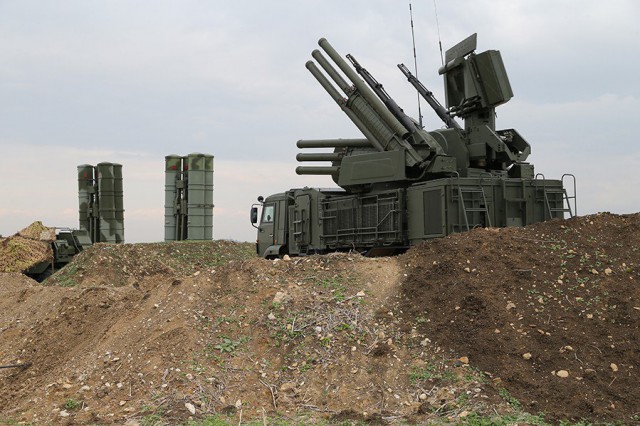 CNN Россия нанесла первый авиаудар в Сирии - 3