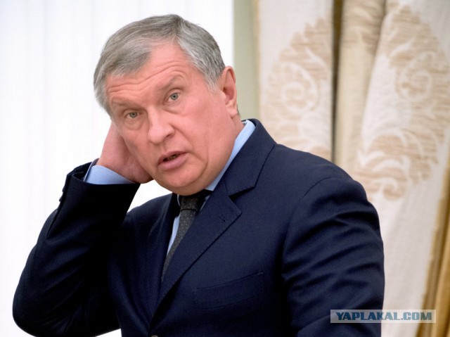 Путин призвал россиян не копить деньги