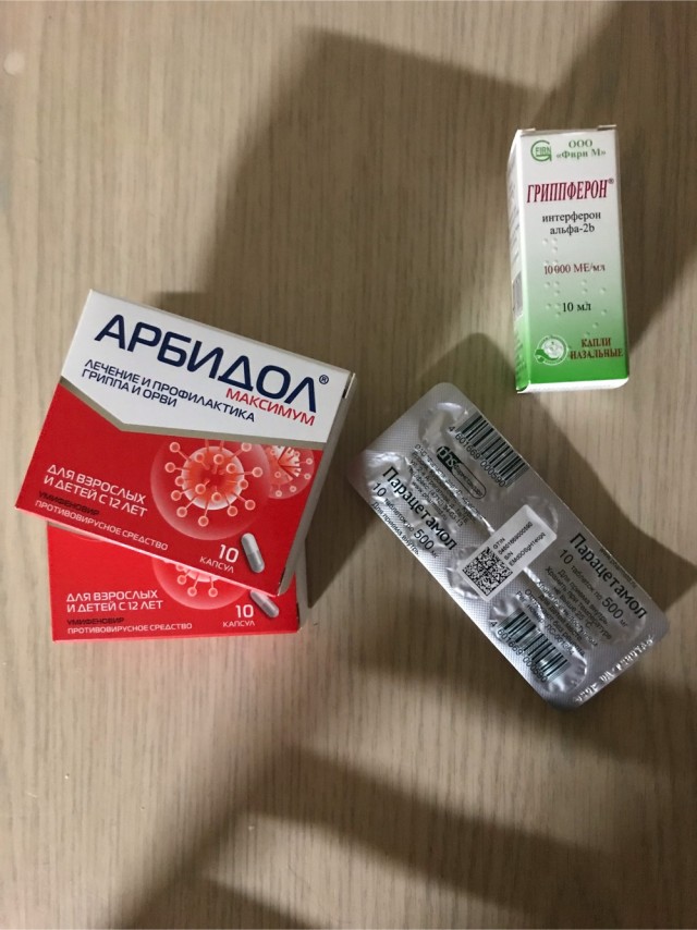 Парень из Токио показал коробки с запасом продуктов, которые власти выдают каждому японцу, если он заболеет коронавирусом