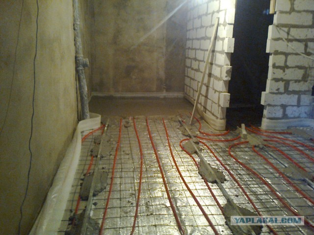 Мутим стяжку в ванную