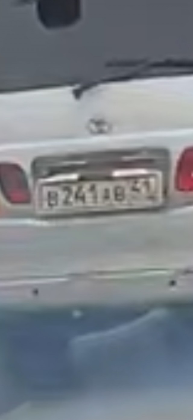 Очередной мудак на встречке