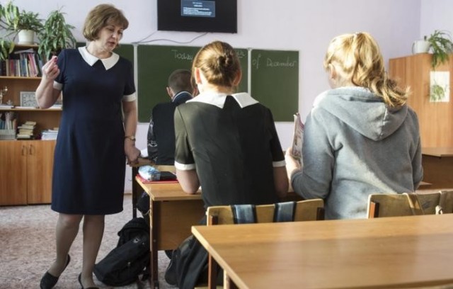 Власти ОБЯЗАНЫ предоставить школьнику место в 10-м классе