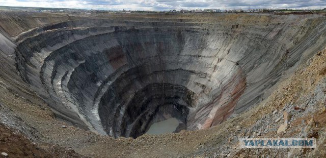 10 самых удивительных дыр на Земле
