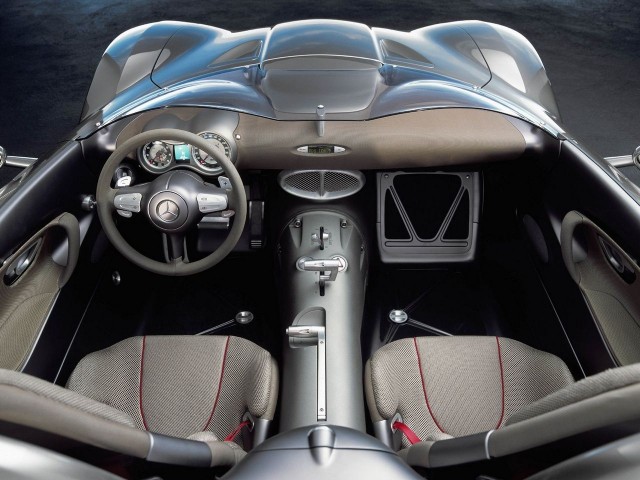 Mercedes F400 Carving Concept