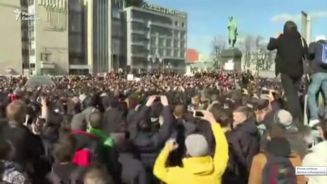 Фото. Как прошло несанкционированное шествие в столице и других городах