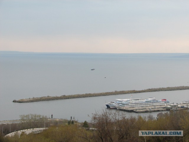 Есть на Волге утес...