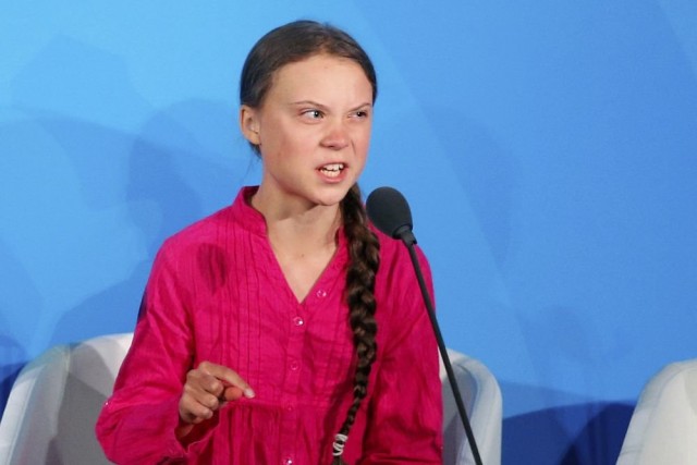 Девочку из Екатеринбурга, которую назвали "лицом протеста", вызвали в полицию.