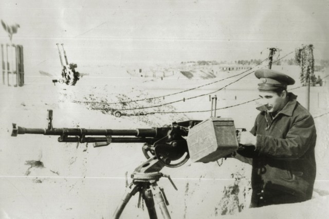 Фотографии из прошлого нашей страны - 37
