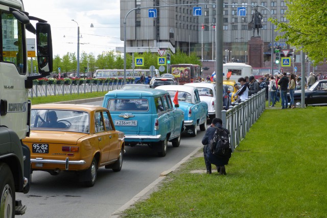 Парад ретро-техники в Санкт-Петербурге