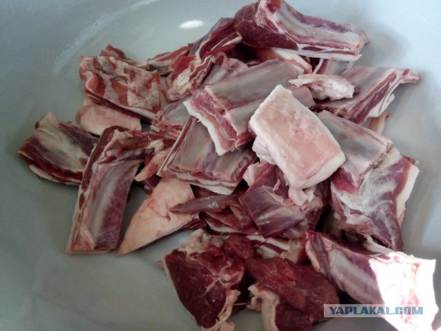 Бараньи ребрышки с луком
