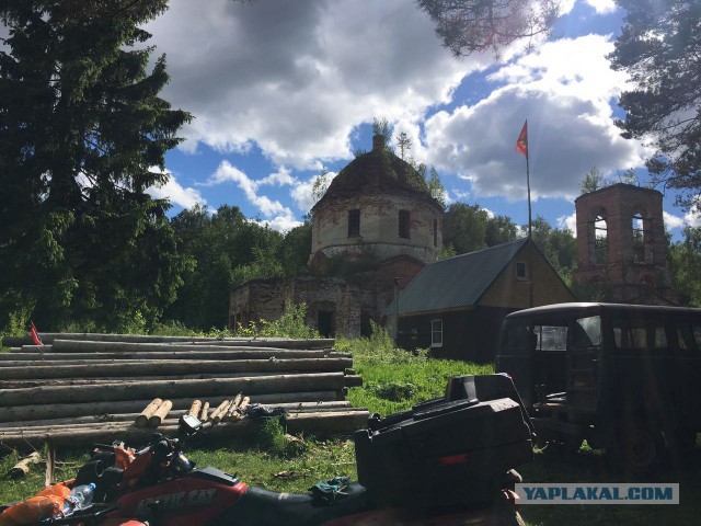 Заброшенная церковь в Мещерских лесах