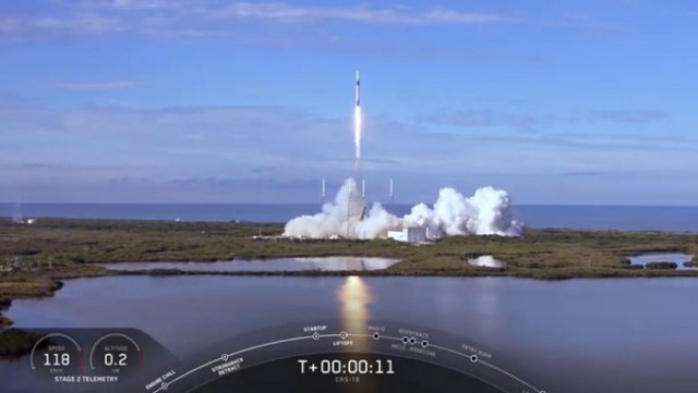 Космический корабль SpaceX загорелся во время запуска