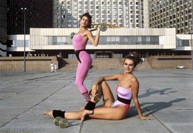 Девушки на спорте и около него!