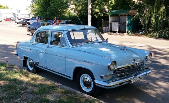 От ГА3-24 до ГАЗ-31105: «Волги» в наших дворах 20 лет назад