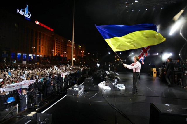 Алла Пугачева попросила Минюст признать ее иноагентом вслед за Максимом Галкиным*.