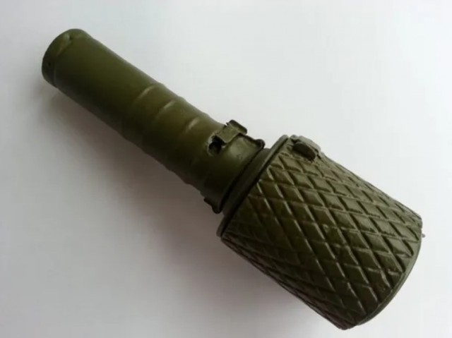 Третьеклассник из Москвы принёс в школу боевую гранату, которую стащил у своего отца.